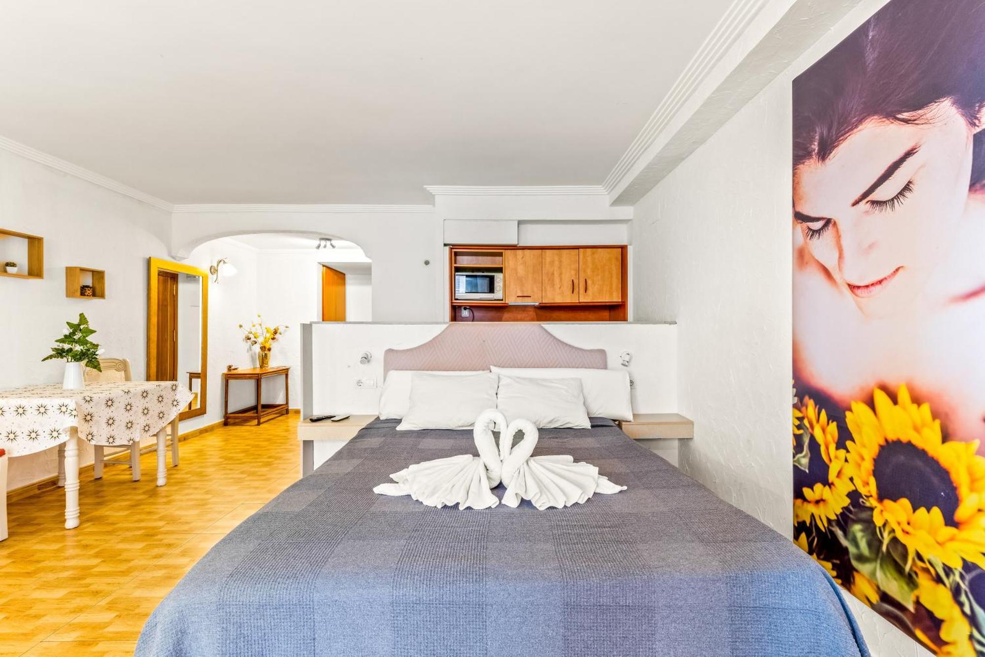 Unique Apartahotel 3-3 Torrevieja Zewnętrze zdjęcie